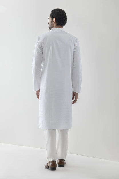 Men's white patterned kurta pyjama