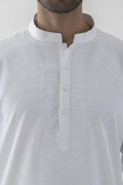 Men's white patterned kurta pyjama
