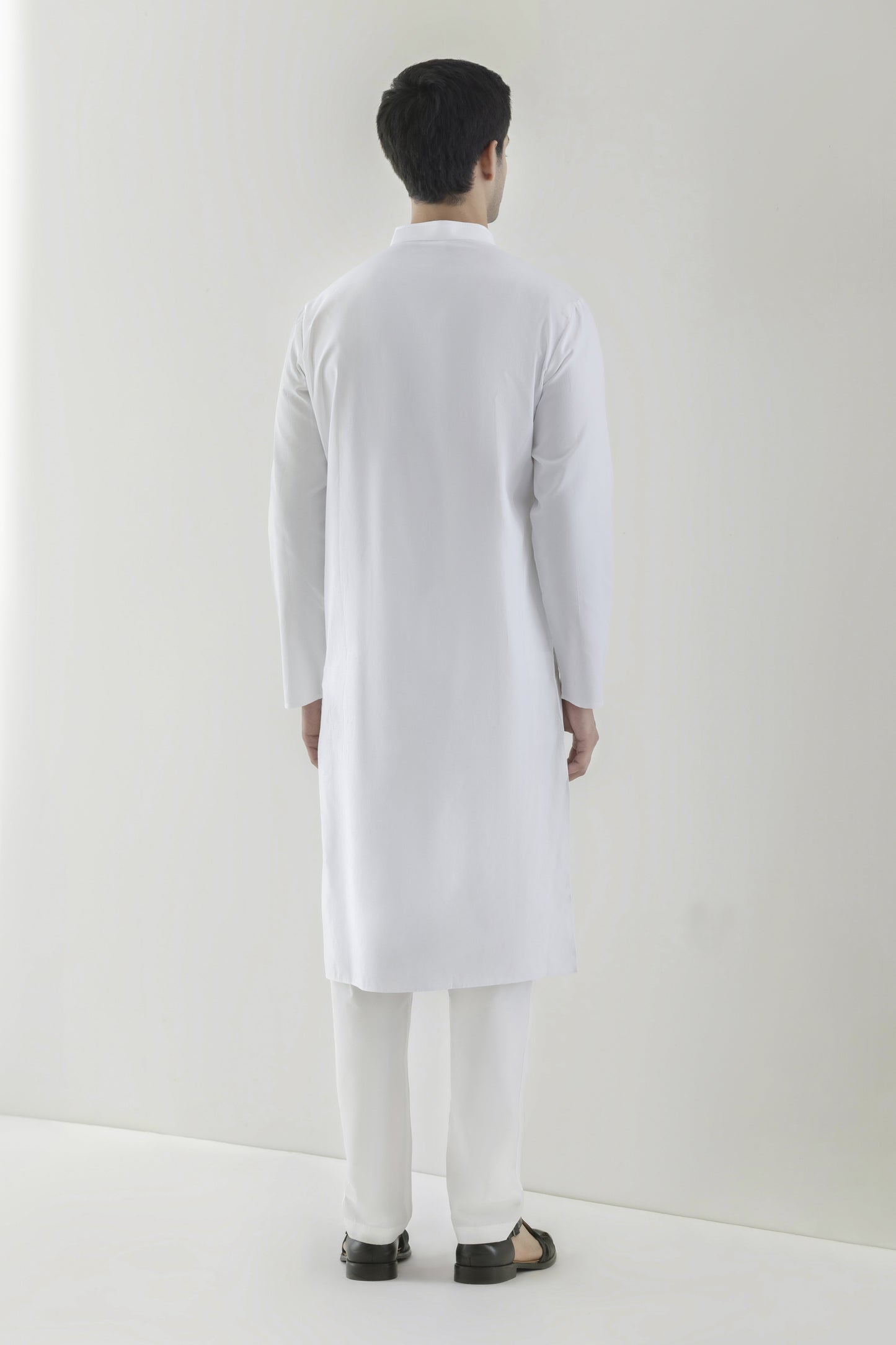 Men's solid white kurta pyjama