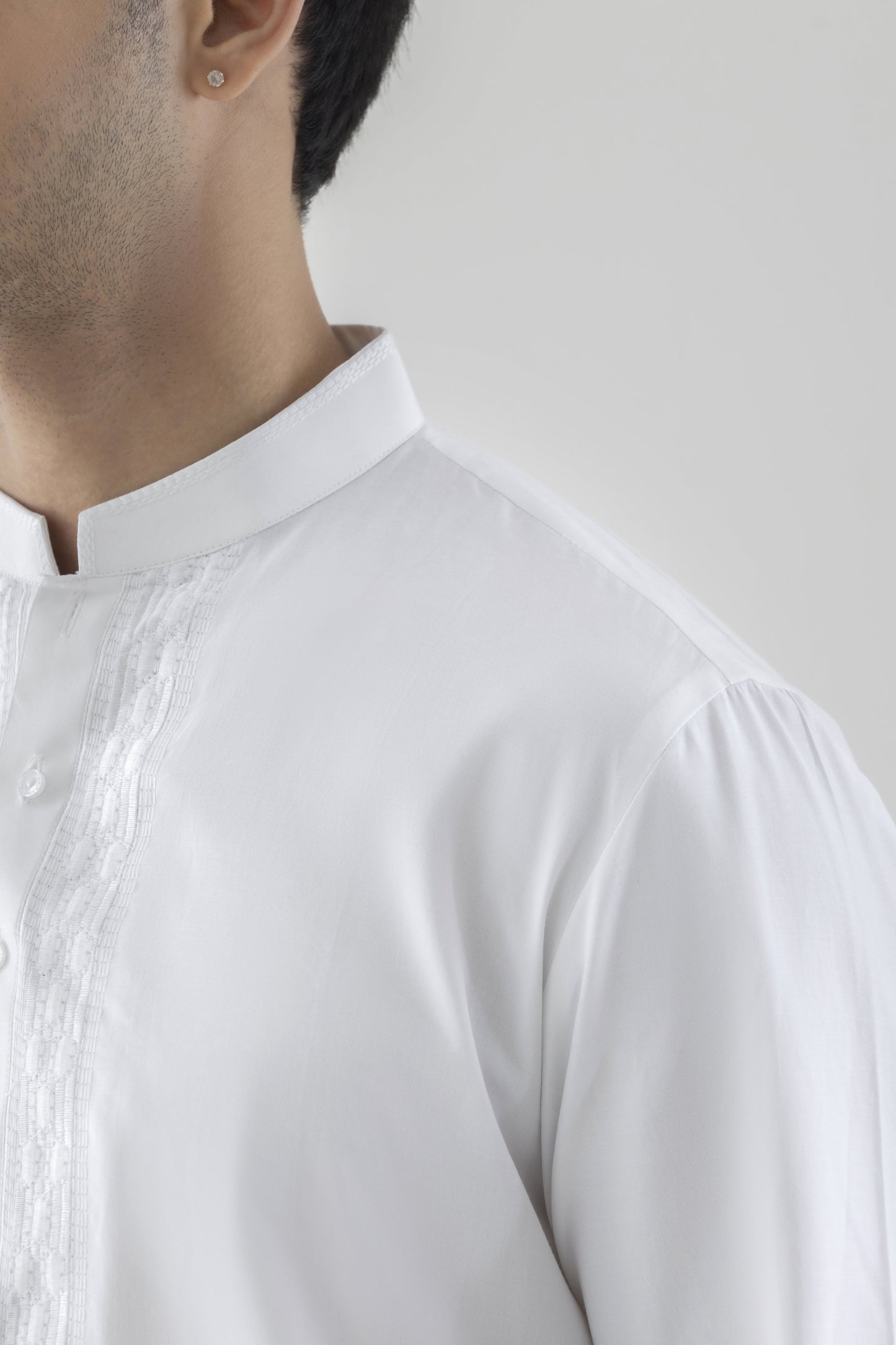 Men's solid white kurta pyjama