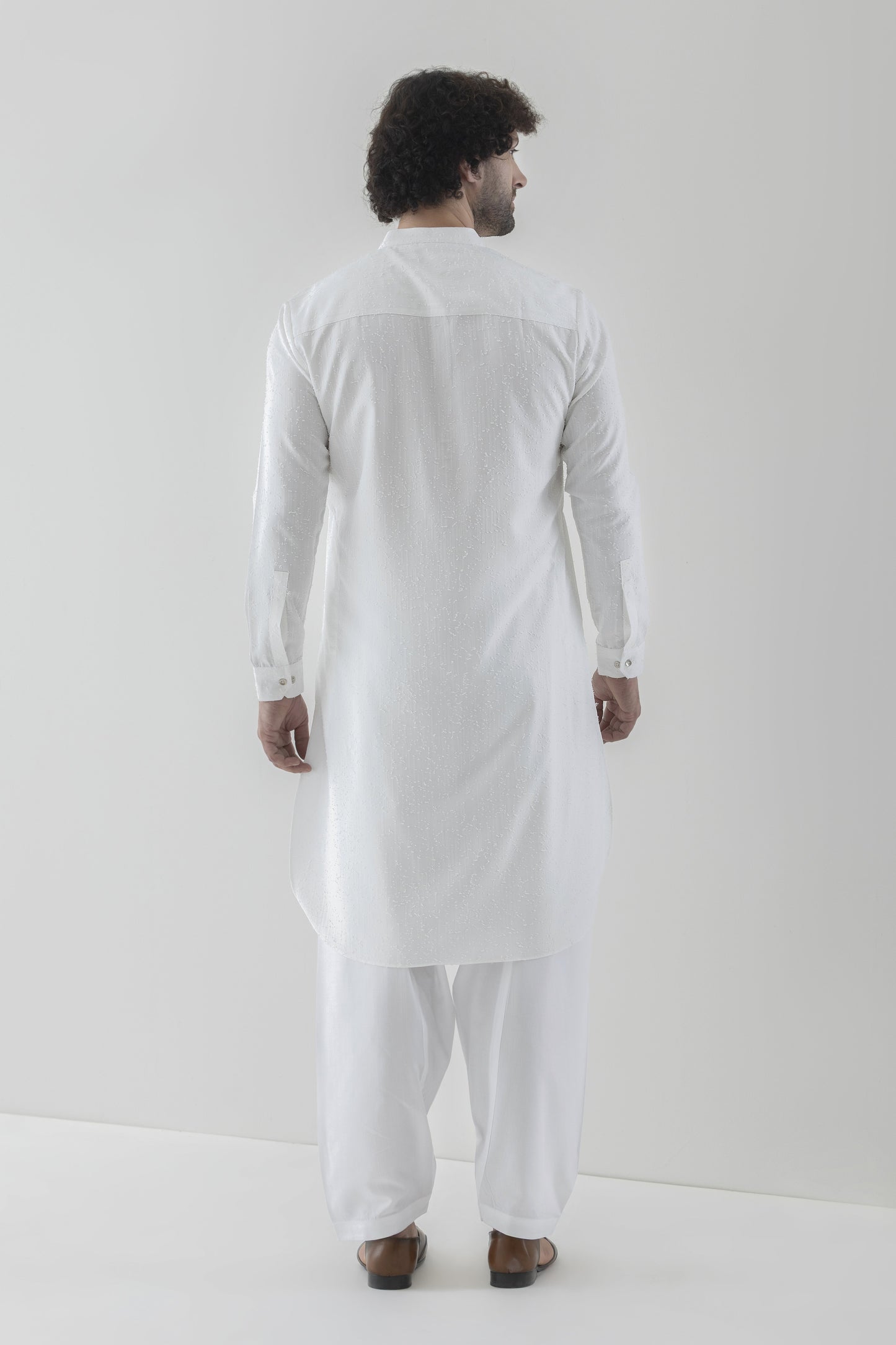 Men's white clipped pathani