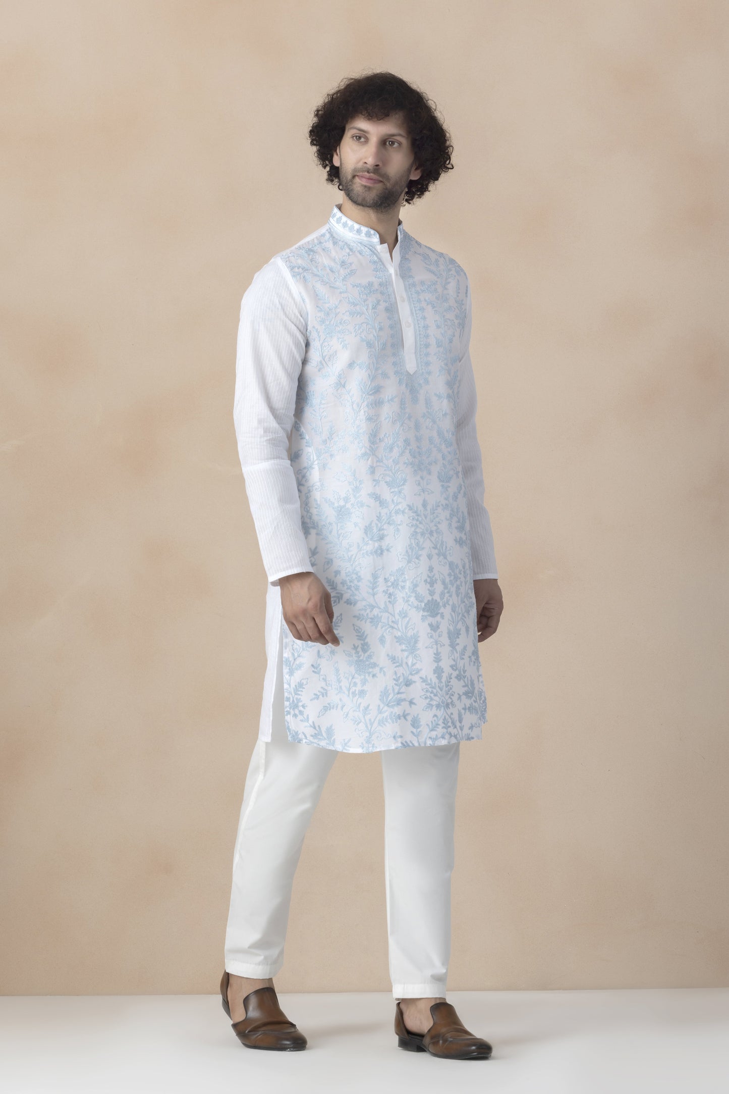 Men's white kurta pyjama