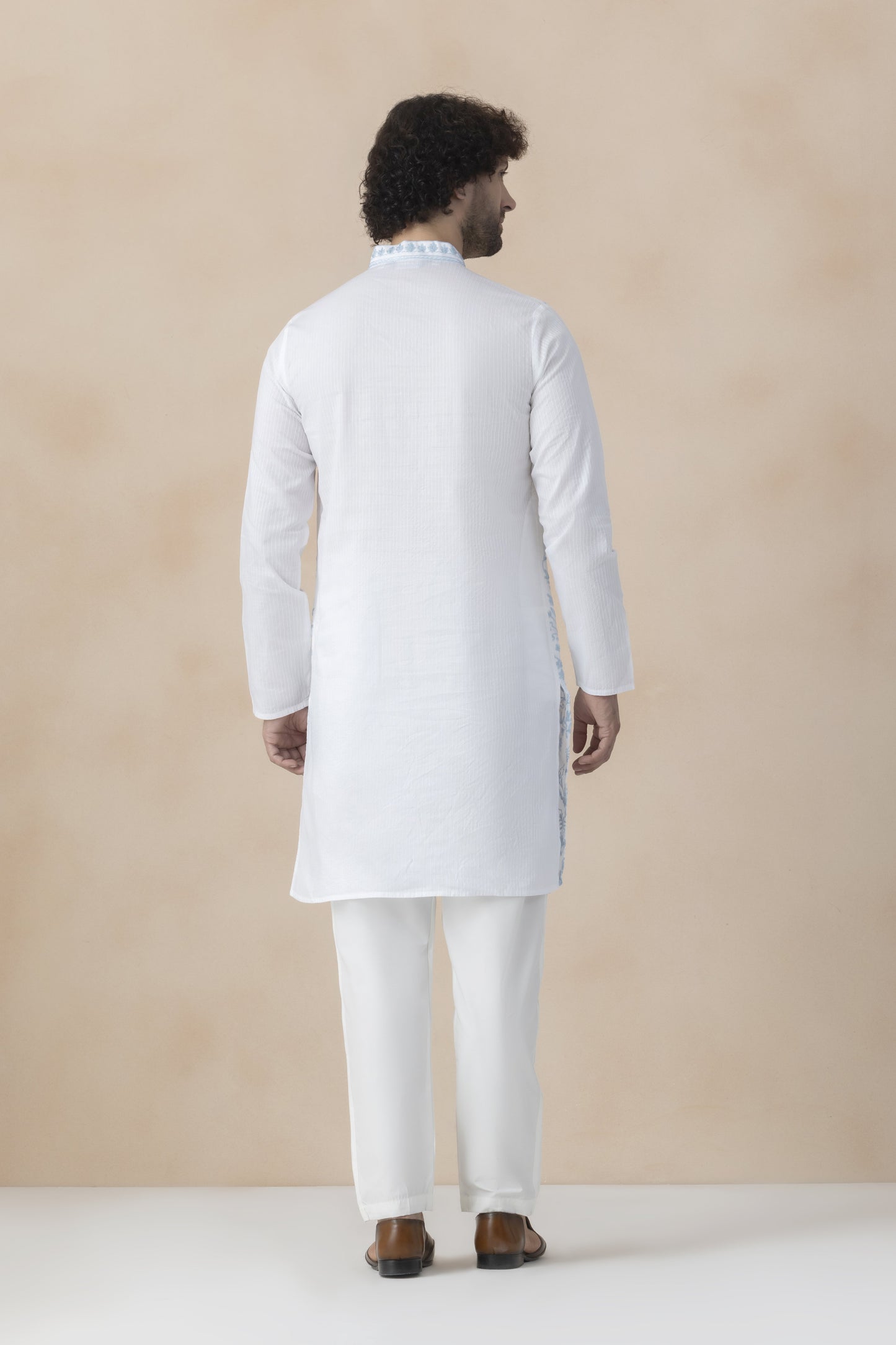 Men's white kurta pyjama