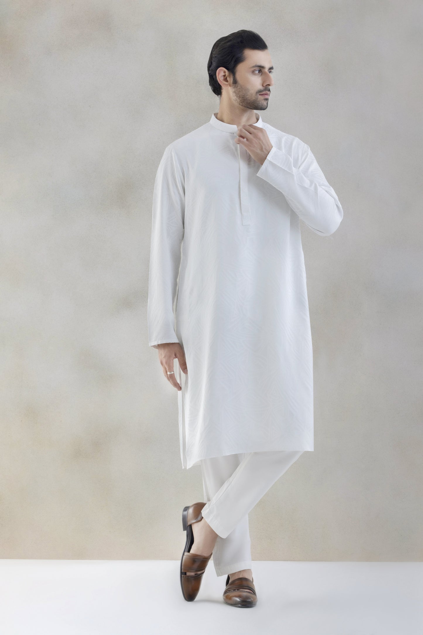 Patterned white kurta pyjama for men