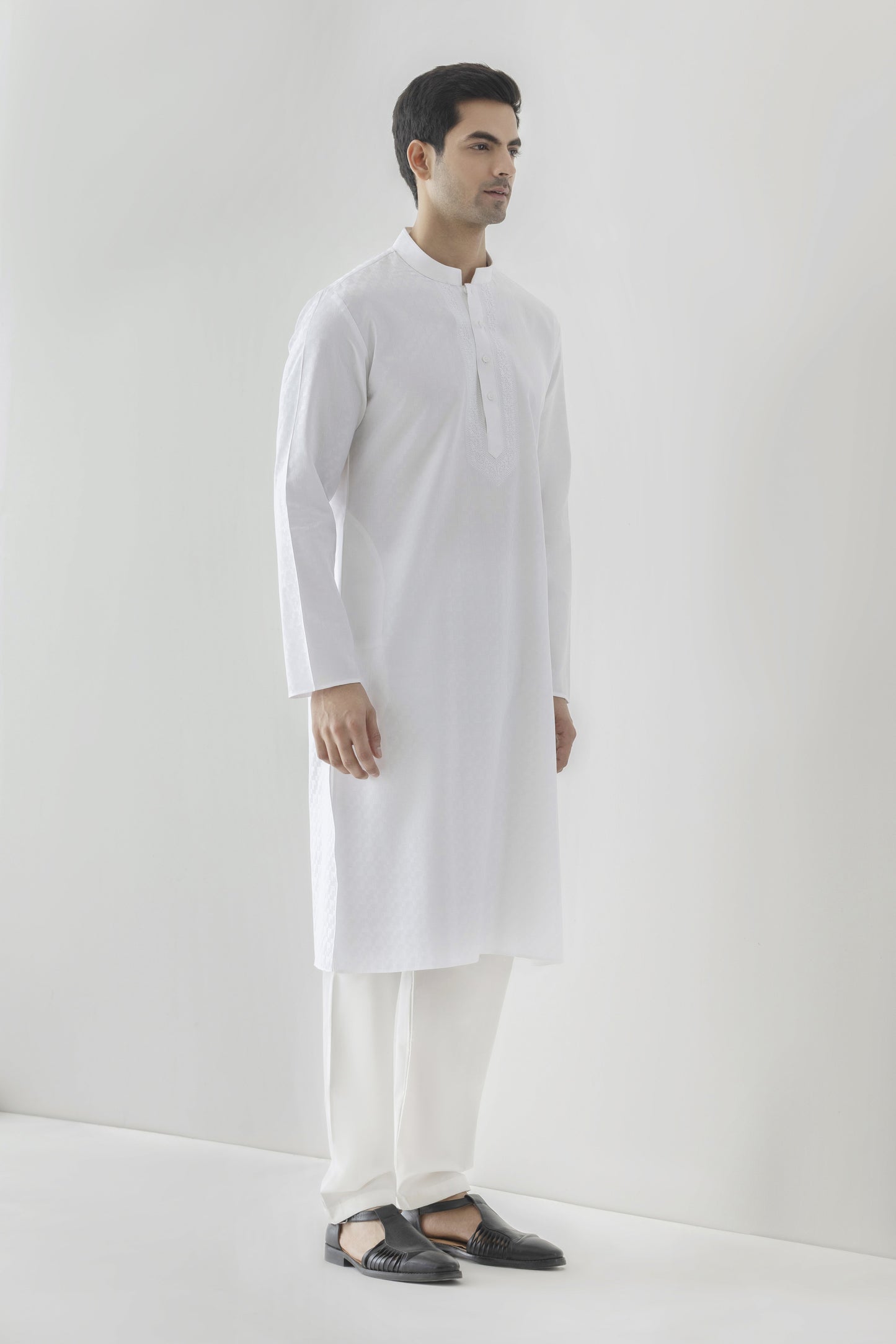 Men's white patterened kurta pyjama