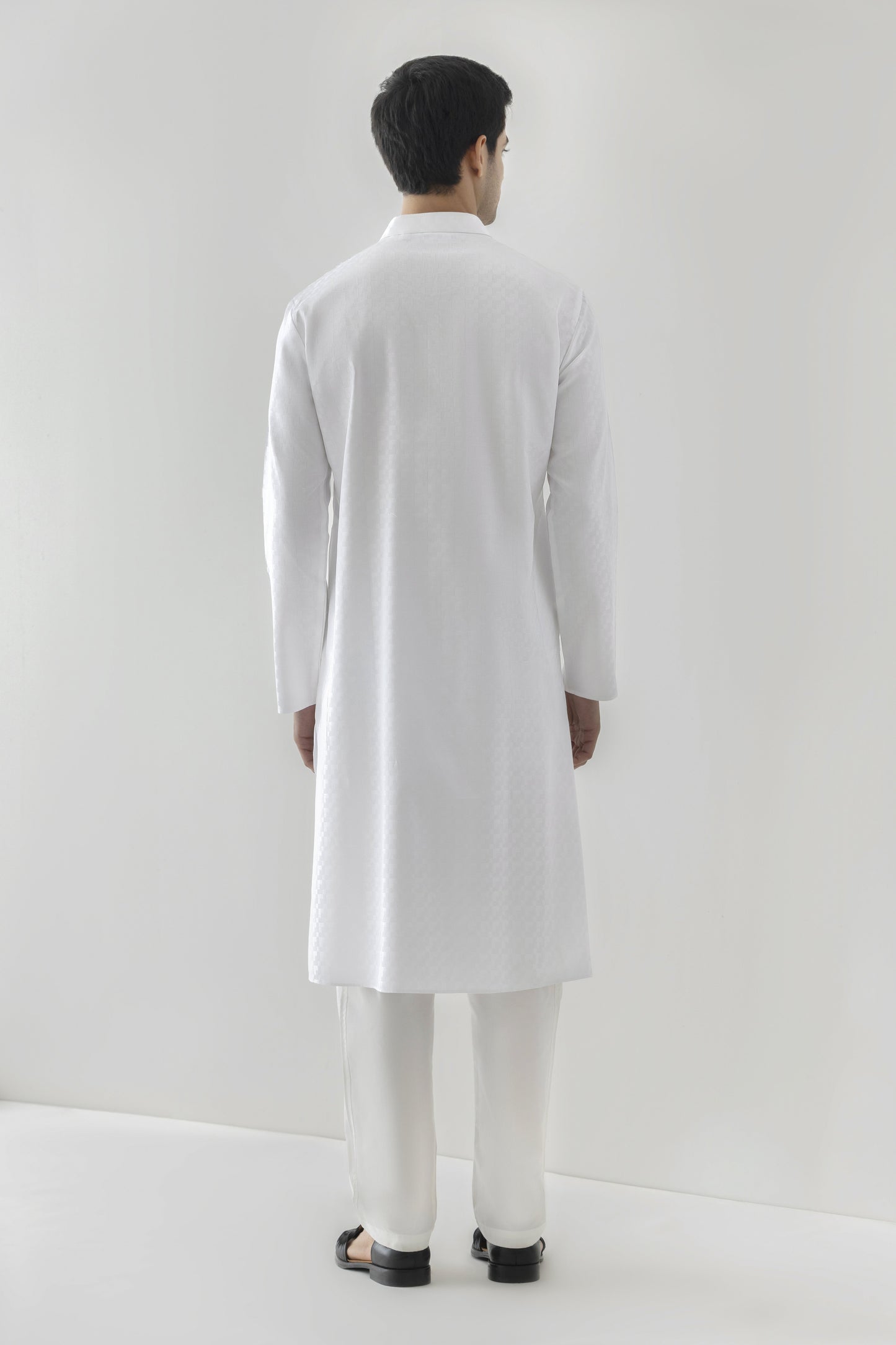Men's white patterened kurta pyjama