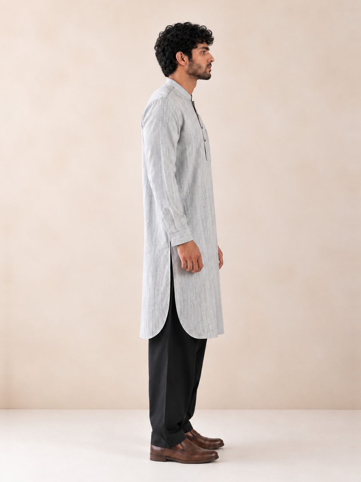 Men's grey smoked linen Pathani with black salwar, side view